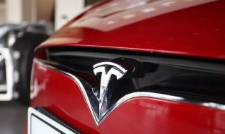 特斯拉潜水艇模式